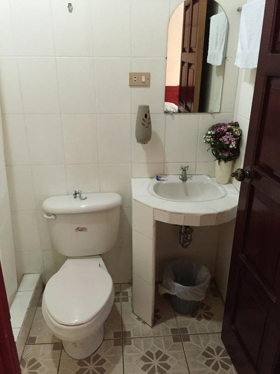 Hotel Villa Margarita Флорес Номер фото